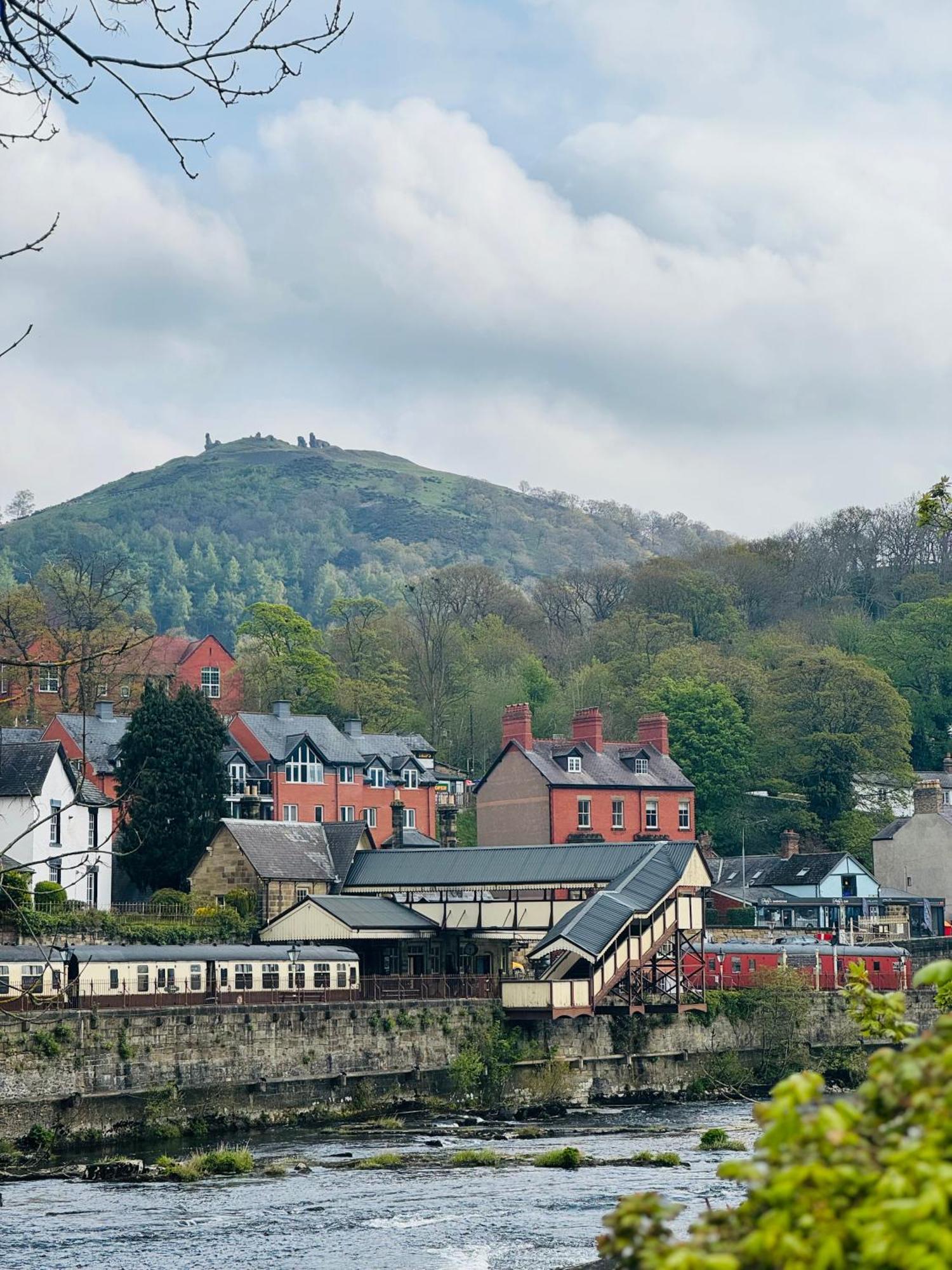 Riversdale House Bed & Breakfast Llangollen Exteriér fotografie